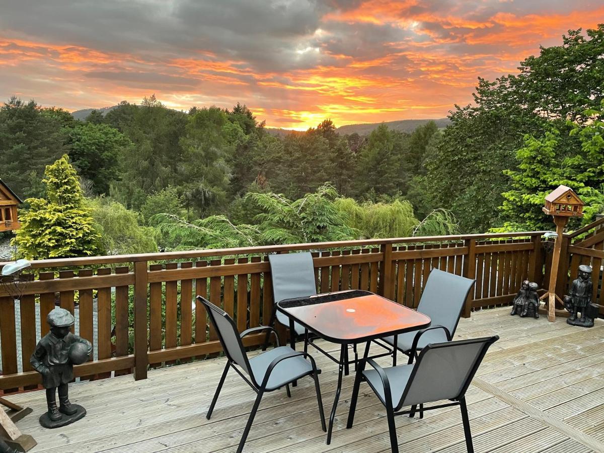 Beautiful 2 Bedroom Lodge With Stunning Views Blair Atholl Dış mekan fotoğraf