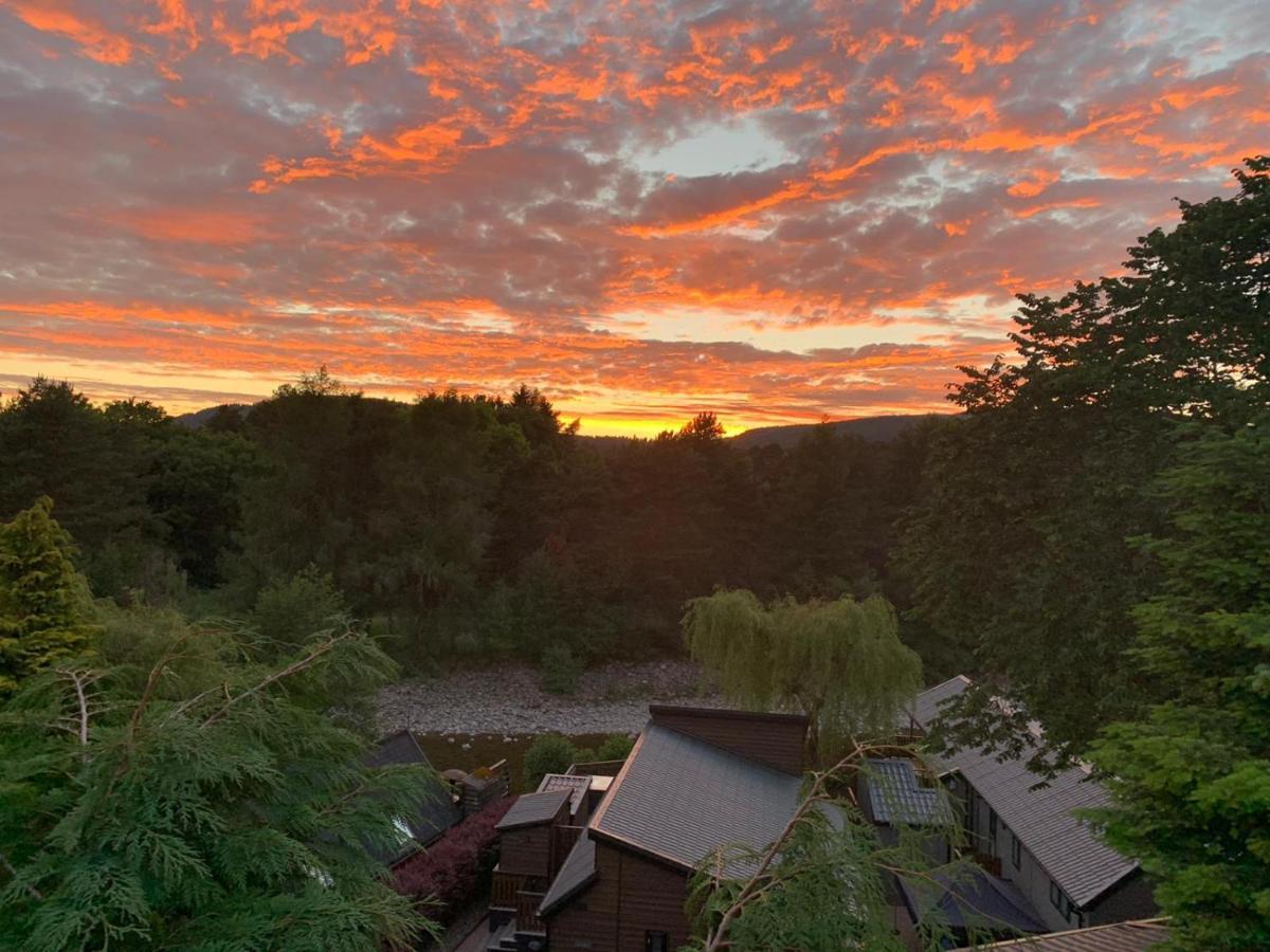 Beautiful 2 Bedroom Lodge With Stunning Views Blair Atholl Dış mekan fotoğraf
